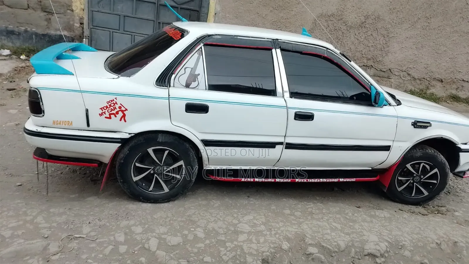 Toyota Corolla 1999 White