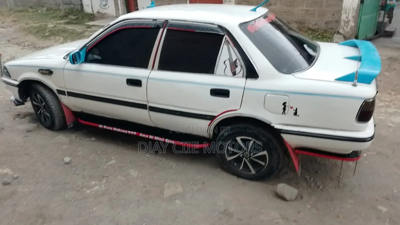 Toyota Corolla 1999 White