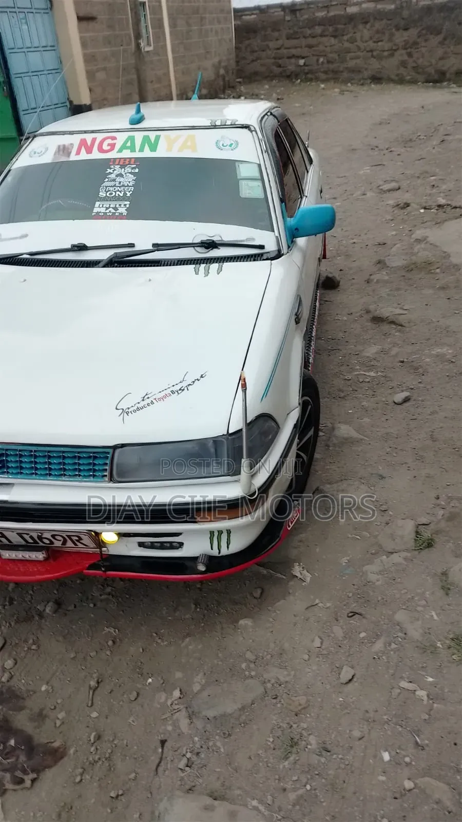 Toyota Corolla 1999 White