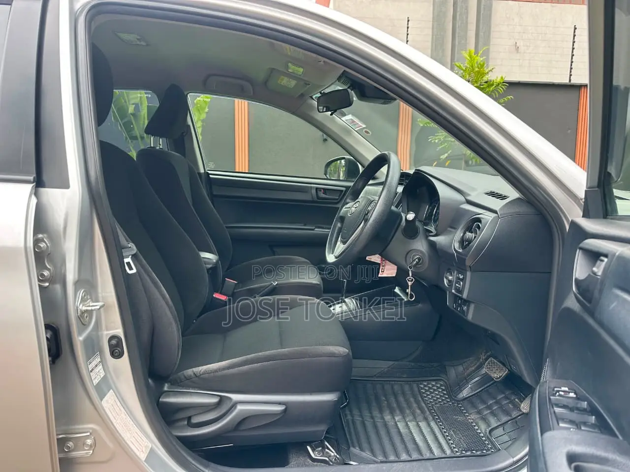 Toyota Axio 1.5 Hybrid 2WD 2018 Silver