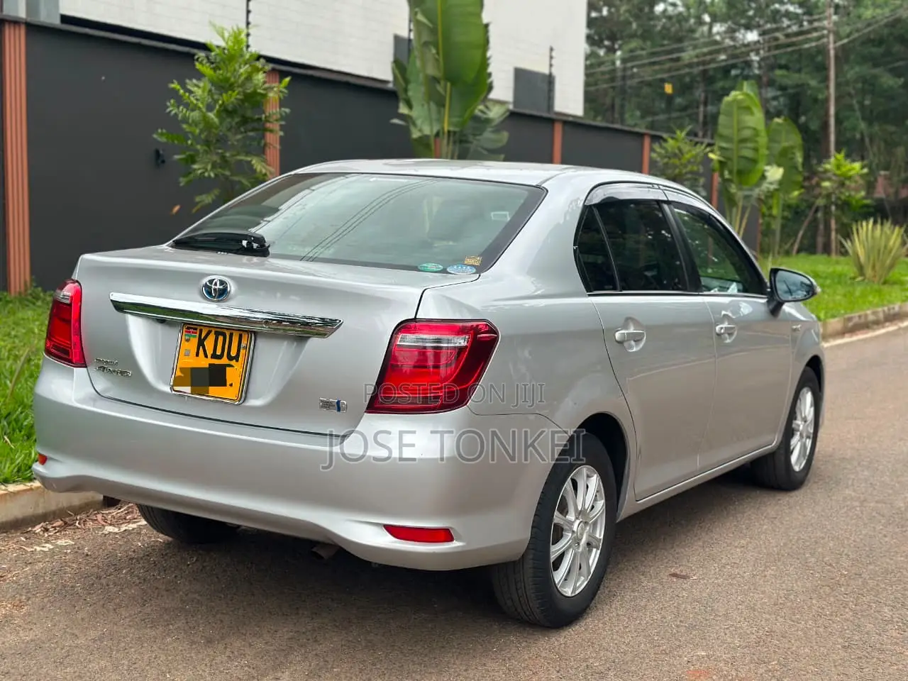 Toyota Axio 1.5 Hybrid 2WD 2018 Silver