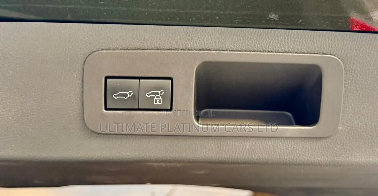 Lexus LX 600 2022 Green