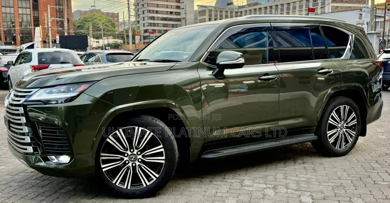 Lexus LX 600 2022 Green