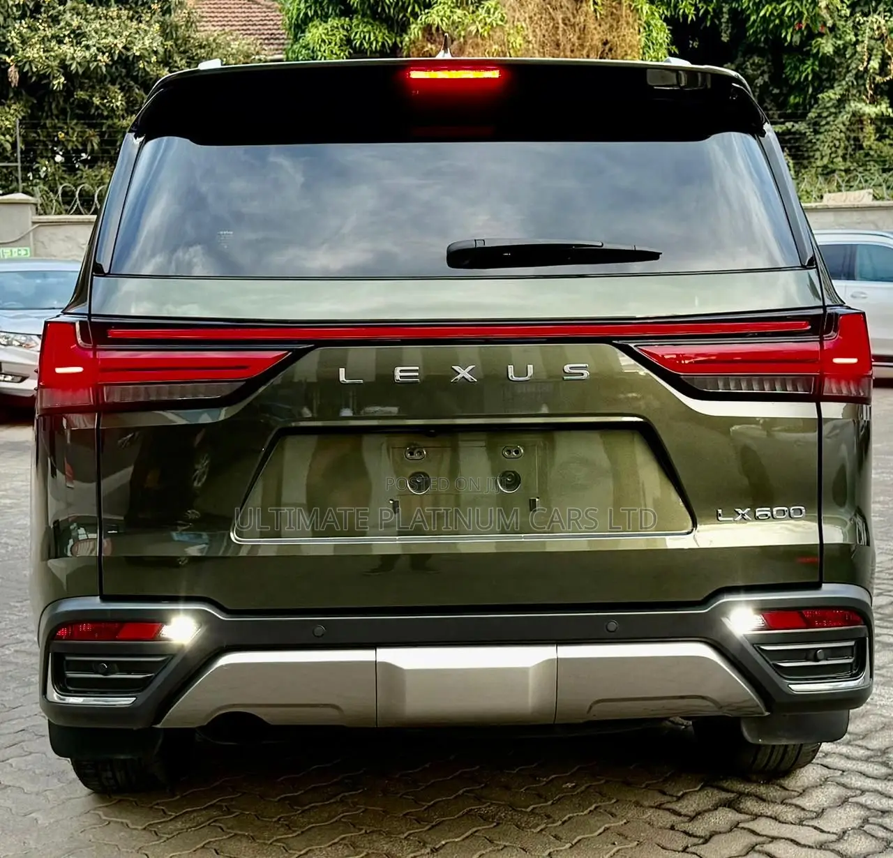 Lexus LX 600 2022 Green