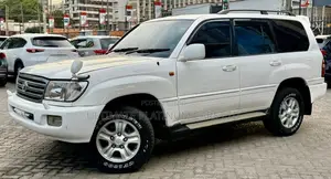 Toyota Land Cruiser 2004 White