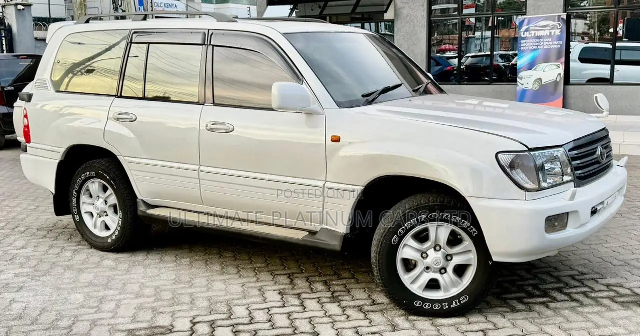 Toyota Land Cruiser 2004 White