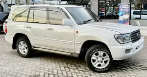 Toyota Land Cruiser 2004 White