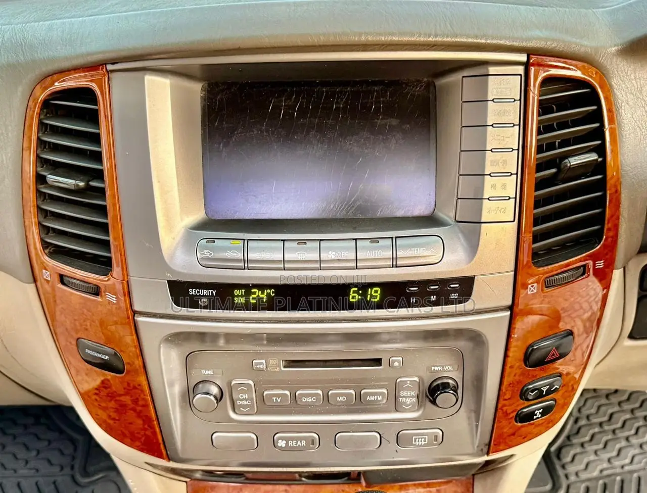 Toyota Land Cruiser 2004 White