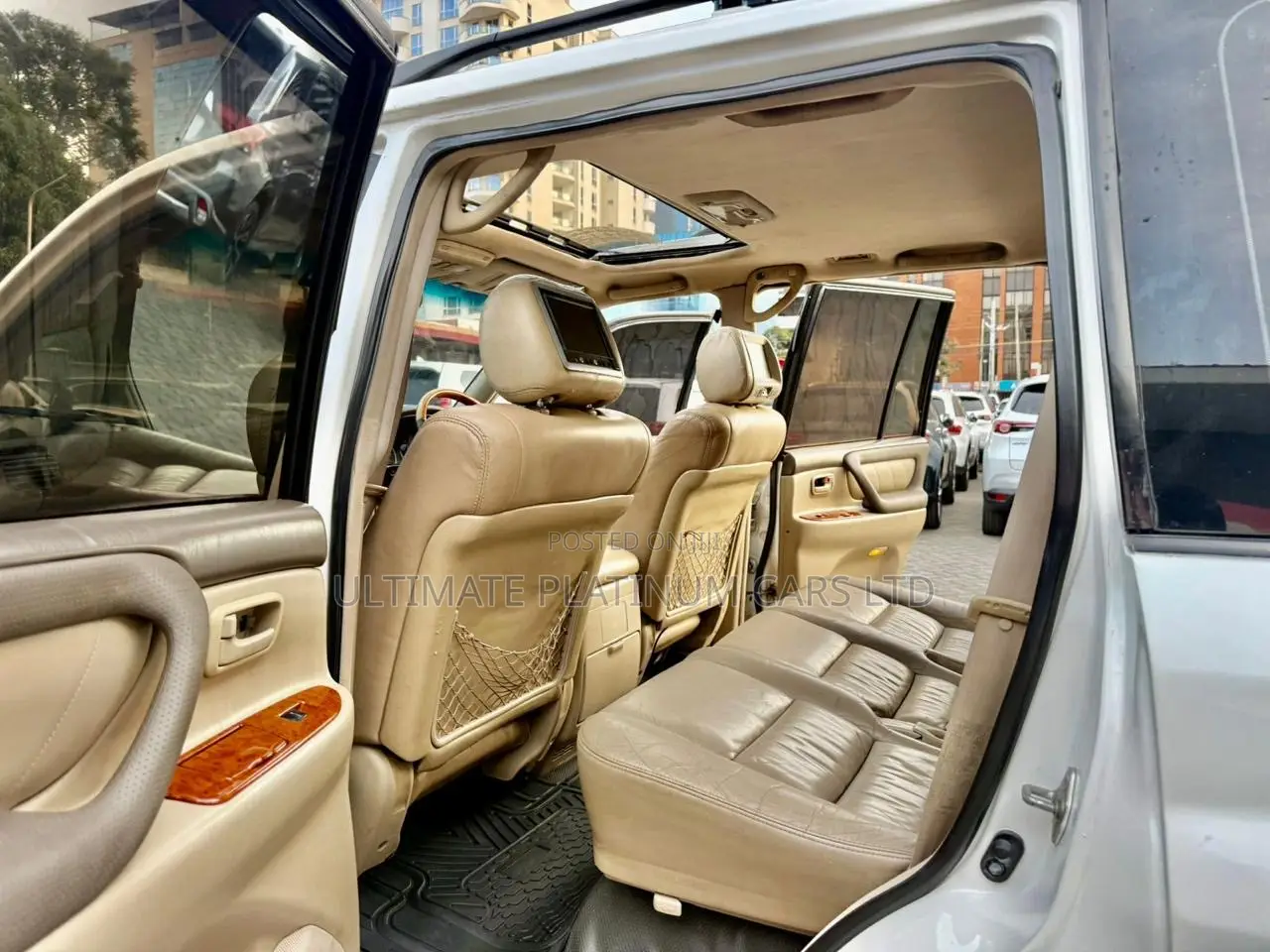 Toyota Land Cruiser 2004 White