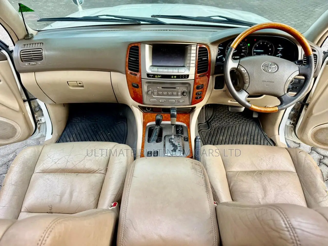 Toyota Land Cruiser 2004 White