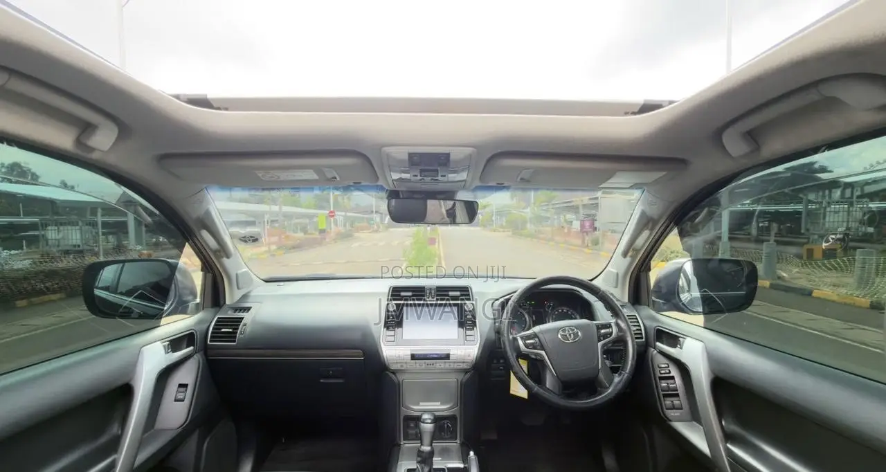 Toyota Land Cruiser Prado 2.8 2020 Black