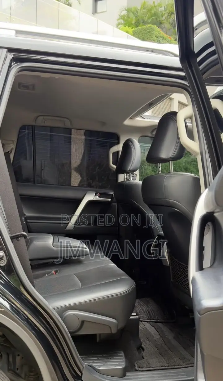 Toyota Land Cruiser Prado 2.8 2020 Black