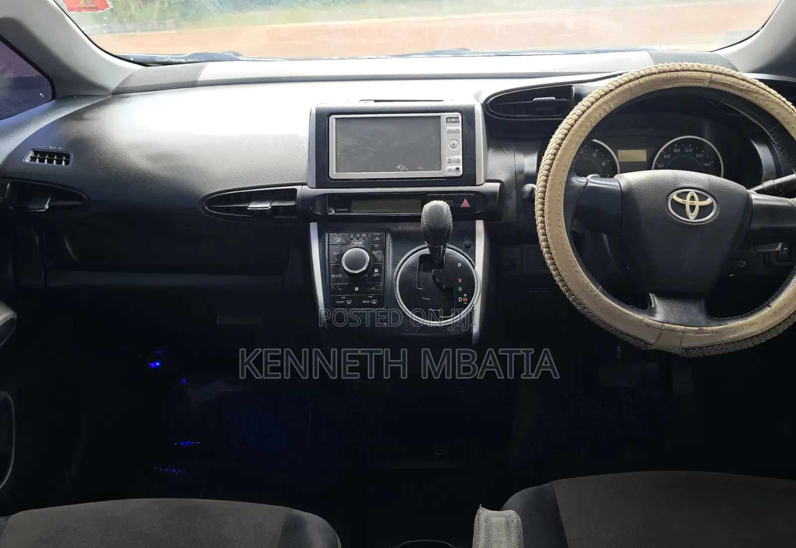 Toyota Wish 2011 Blue