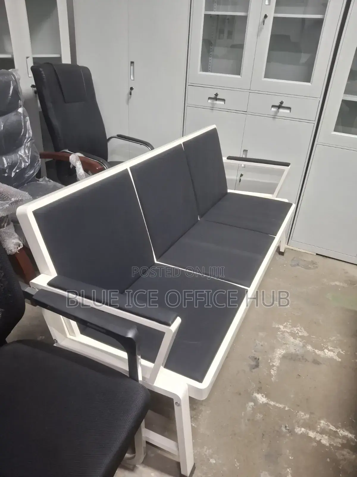 Executive Padded Waiting Bench Chair