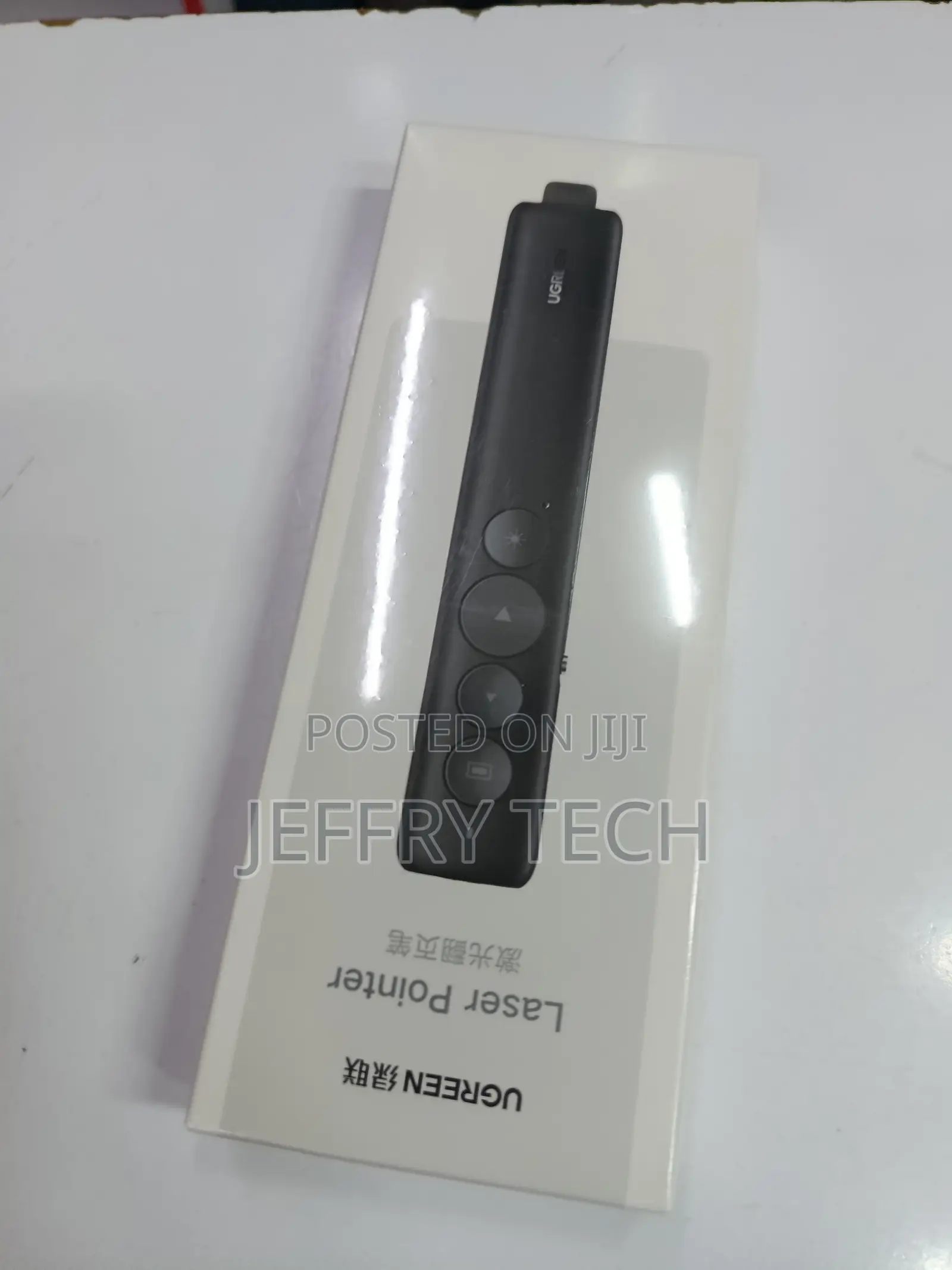 This Is a Ugreen Lp479 Wireless Laser Pointer in Black Color.