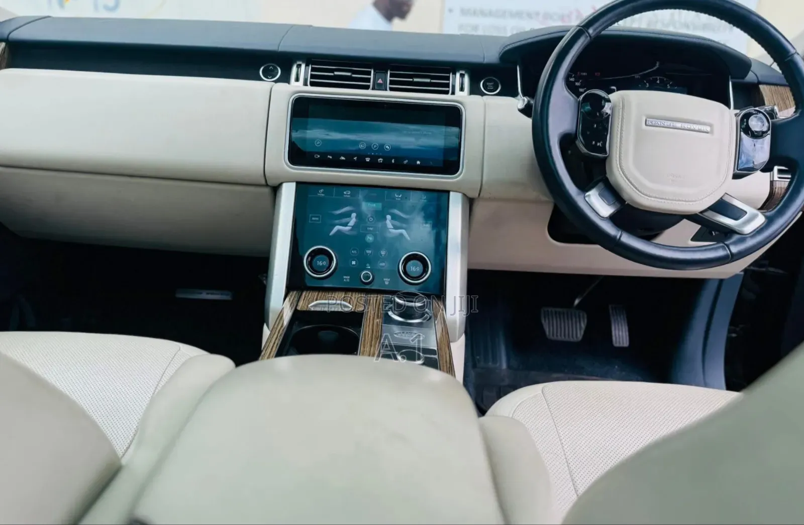 Land Rover Range Rover Vogue 2019 Black