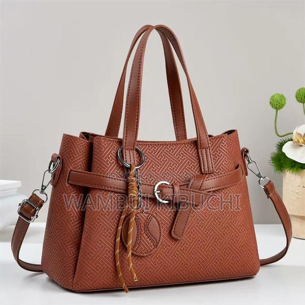 Trendy Medium Handbags - thumbnail 3