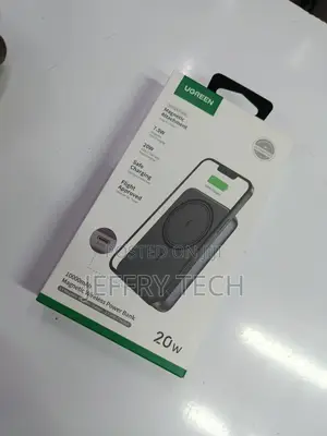 Ugreen 10000mah Magnetic Wireless Power Bank (20w) in Space Gray.