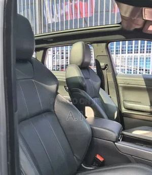 Land Rover Range Rover Evoque SE 4x4 5-Door 2019 White