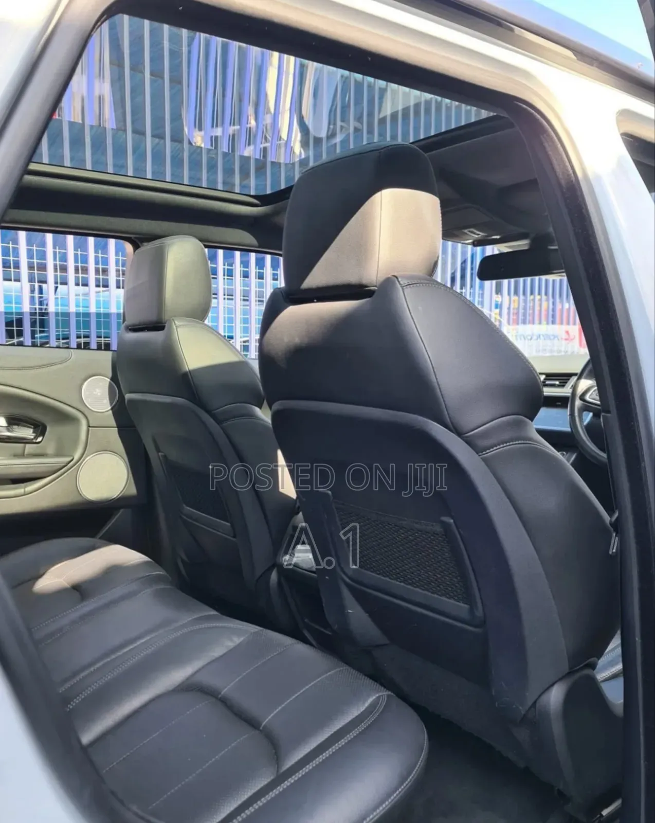 Land Rover Range Rover Evoque SE 4x4 5-Door 2019 White