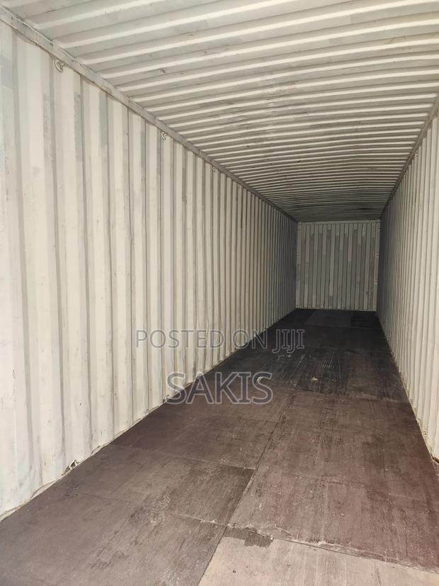 Near New! High Cube 40ft Shipping Containers! - thumbnail 2