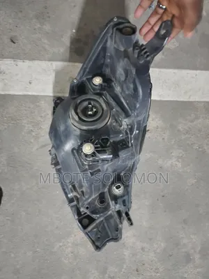 Toyota Vitz Headlight