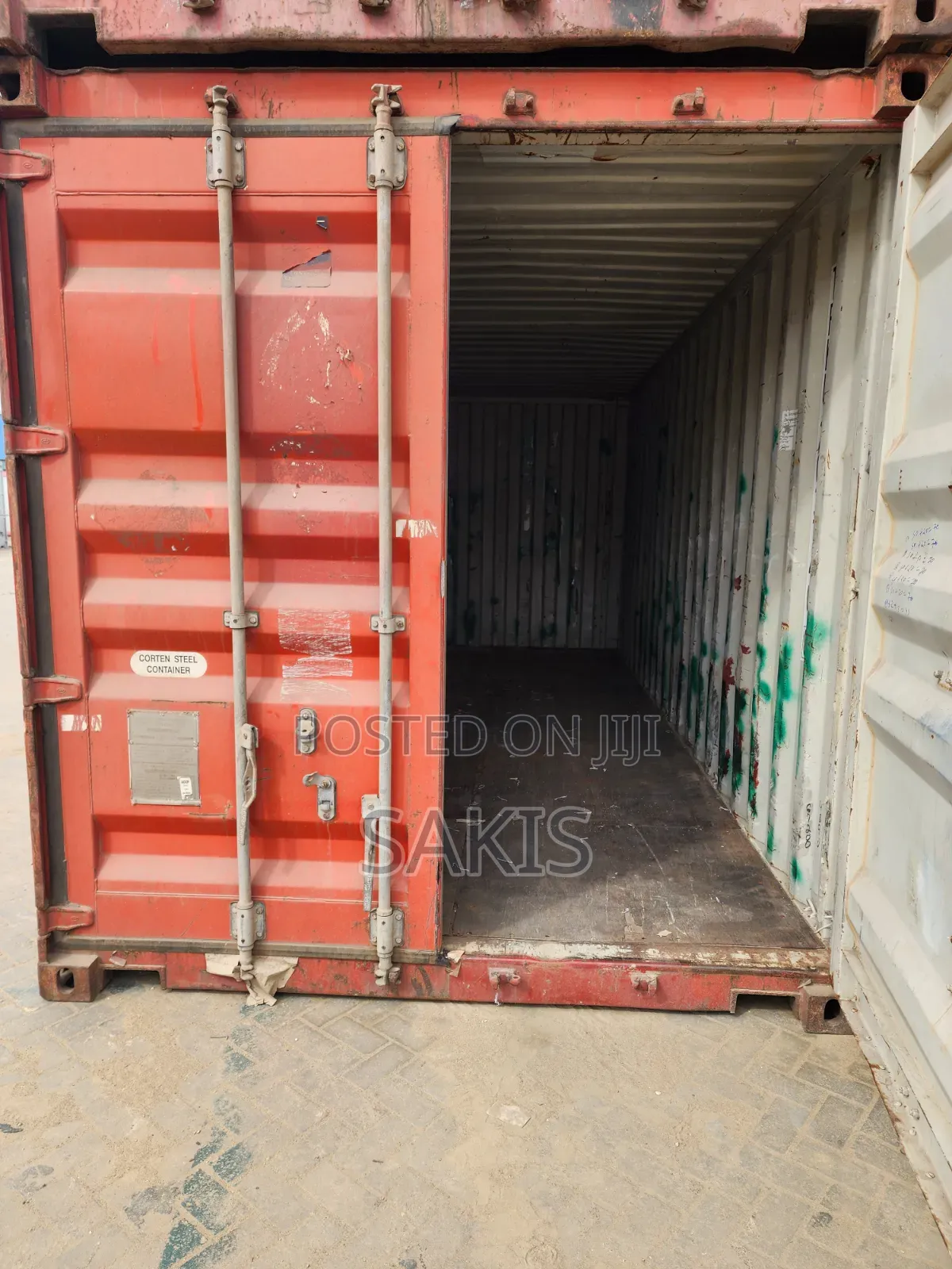 Kama Mpya! Cleanest 20ft Shipping Containers Ready Now!