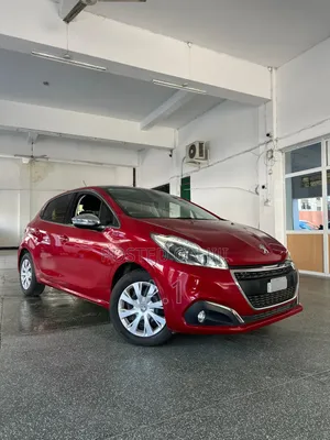 Peugeot 208 2019 Red