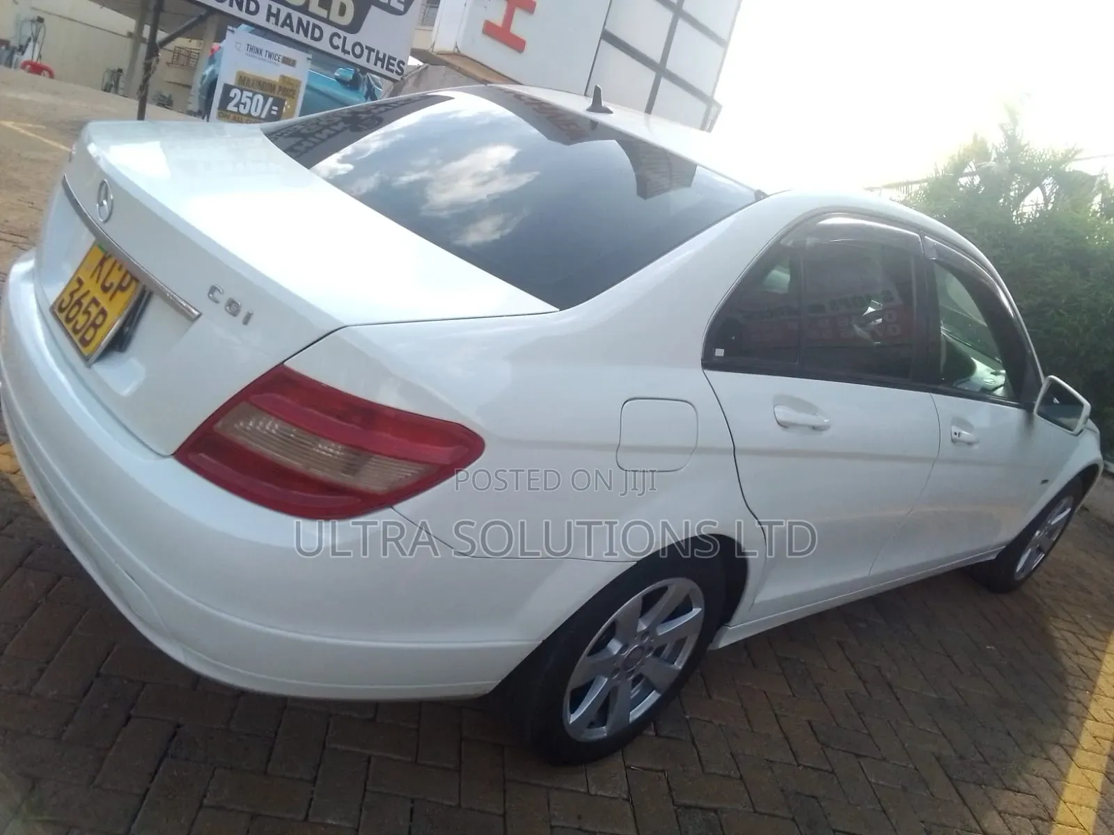 Mercedes-Benz C200 2011 White