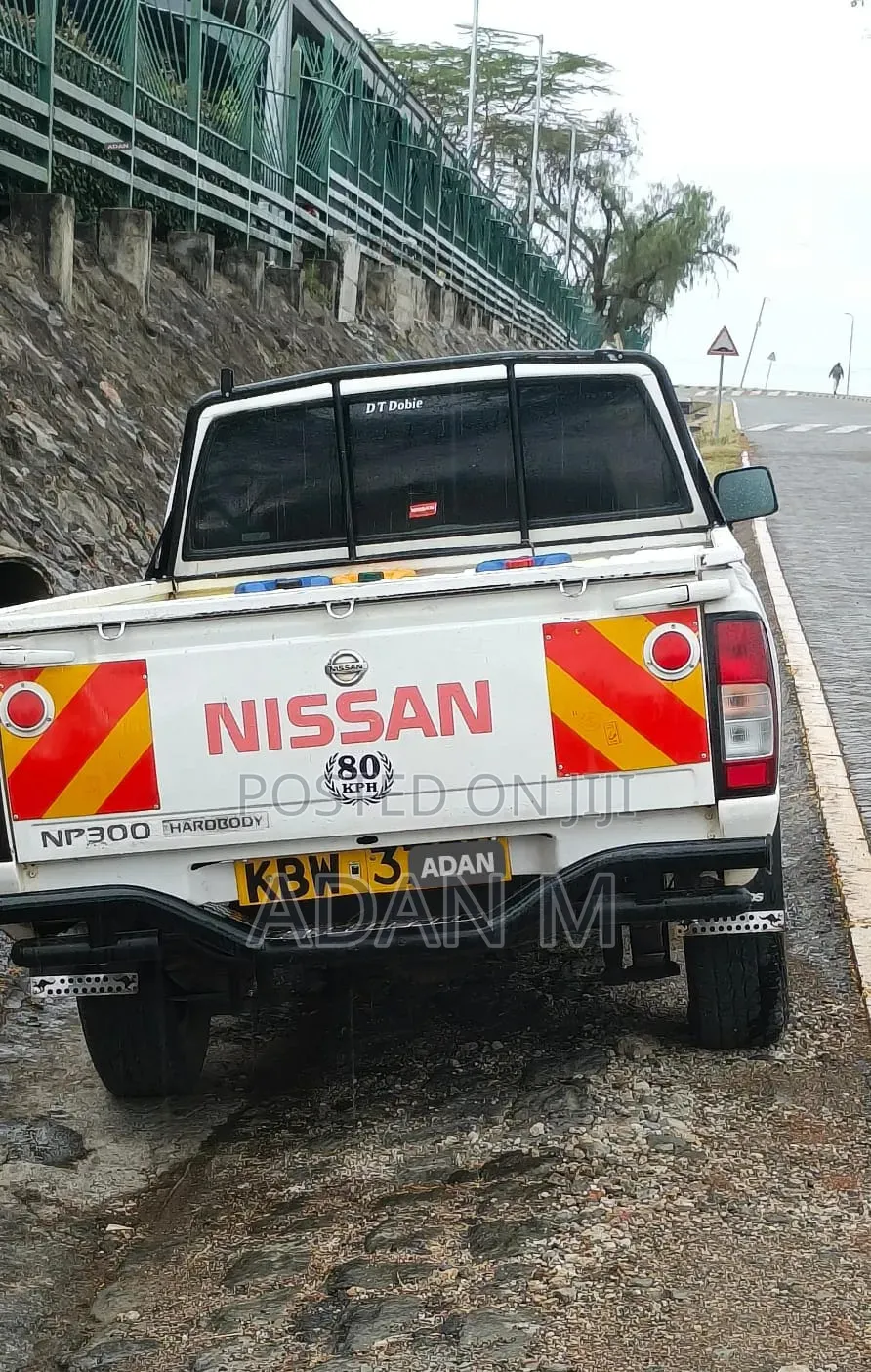 Nissan NP300 2013 White