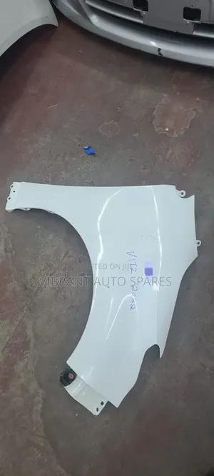 Toyota Vitz-Yaris 2020-2024 Wing