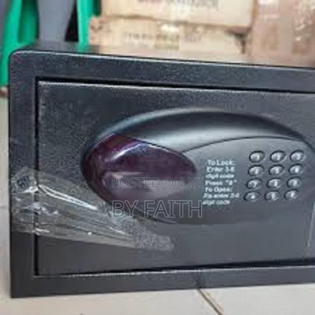 Quality Hotel Safe Box