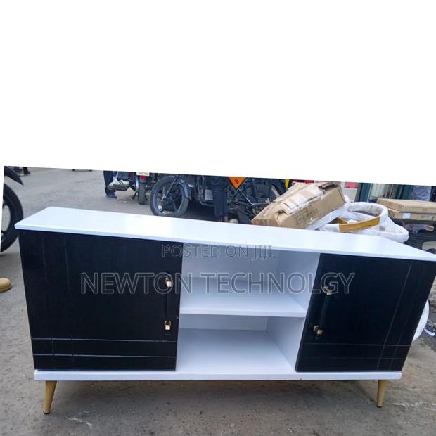 4.5 FTS Executive American Flats Tv Stand