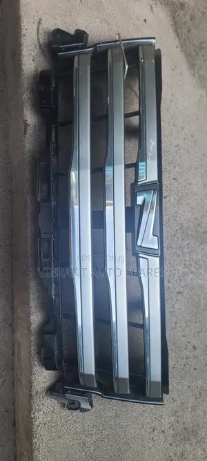 Toyota Noah 2015 Grill