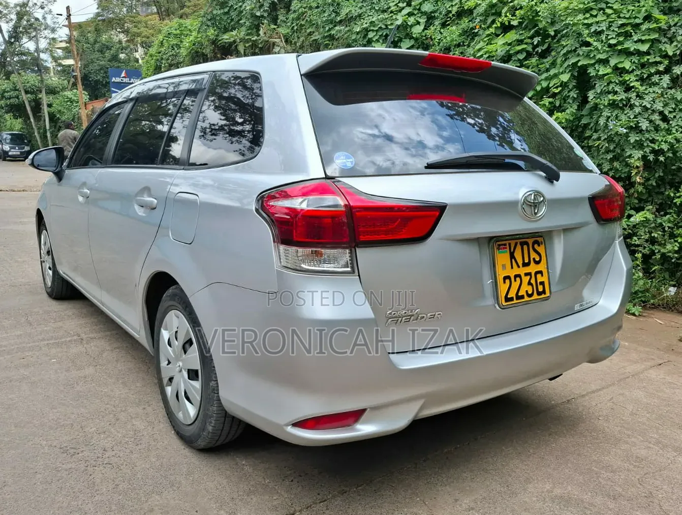 Toyota Corolla Fielder 2017 Silver