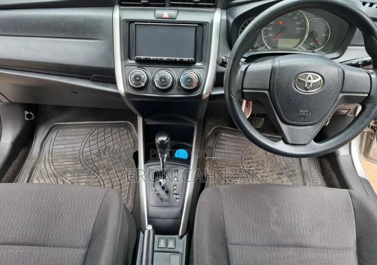 Toyota Corolla Fielder 2017 Silver