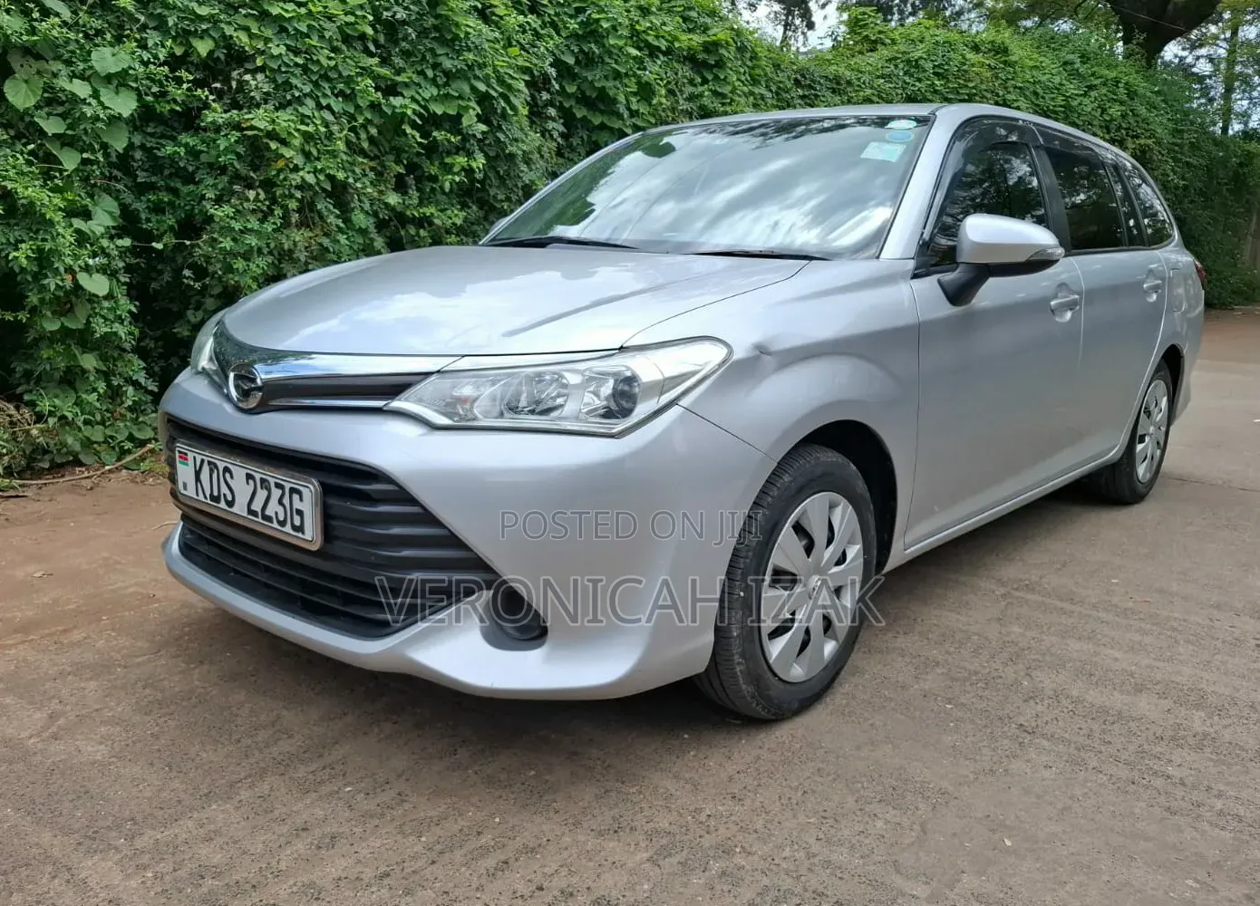 Toyota Corolla Fielder 2017 Silver