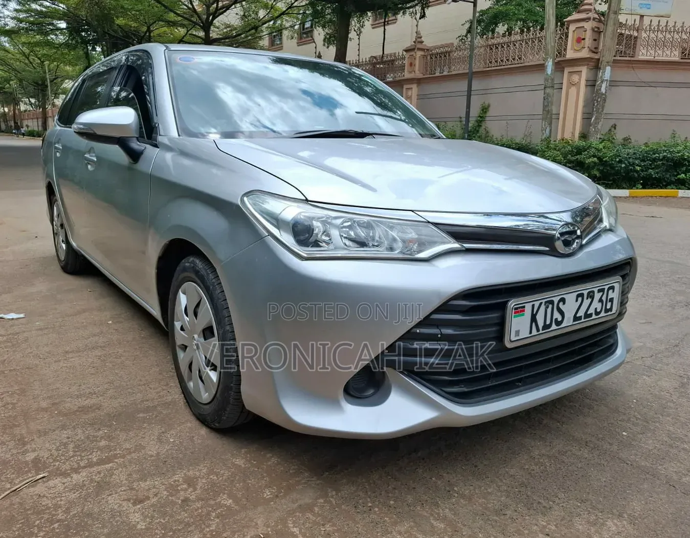 Toyota Corolla Fielder 2017 Silver
