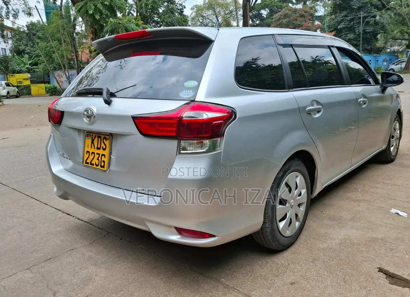 Toyota Corolla Fielder 2017 Silver