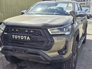 Toyota Hilux 2021 Gray