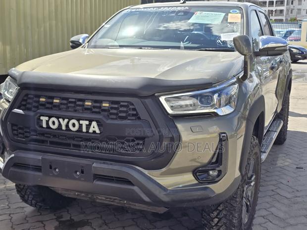 Toyota Hilux 2021 Gray