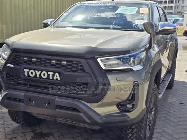 Toyota Hilux 2021 Gray - thumbnail 15