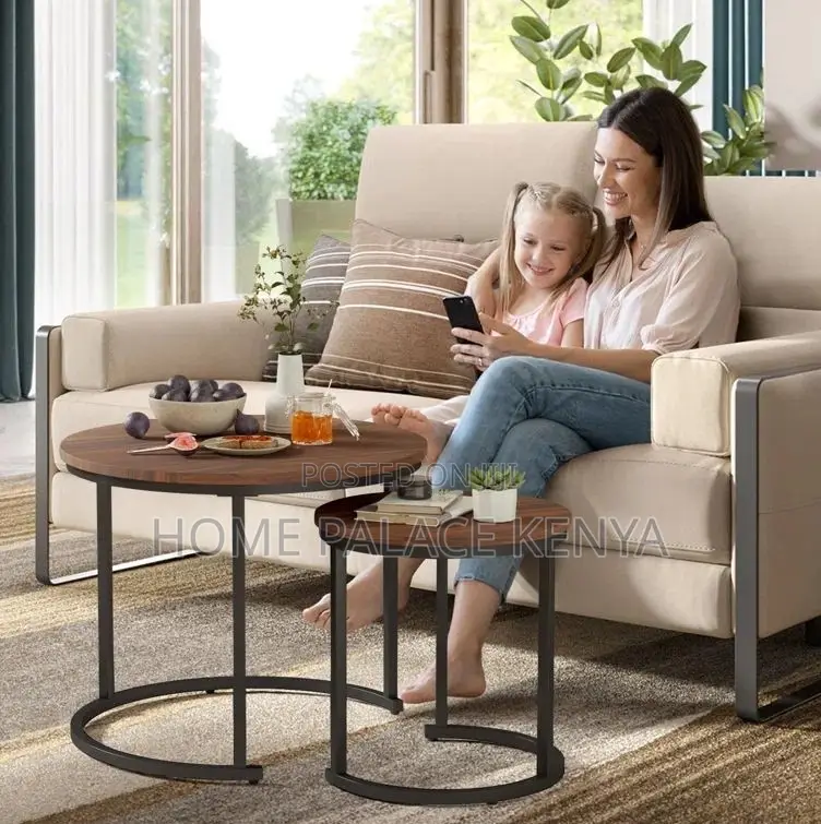 Round Table: 2 Tier Wooden Nesting Coffee Table Set