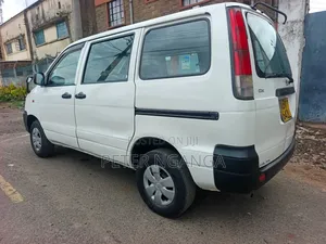 Toyota TownAce 2006 Off white