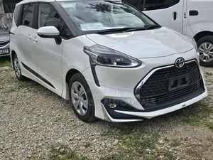 Toyota Sienta 2019 White