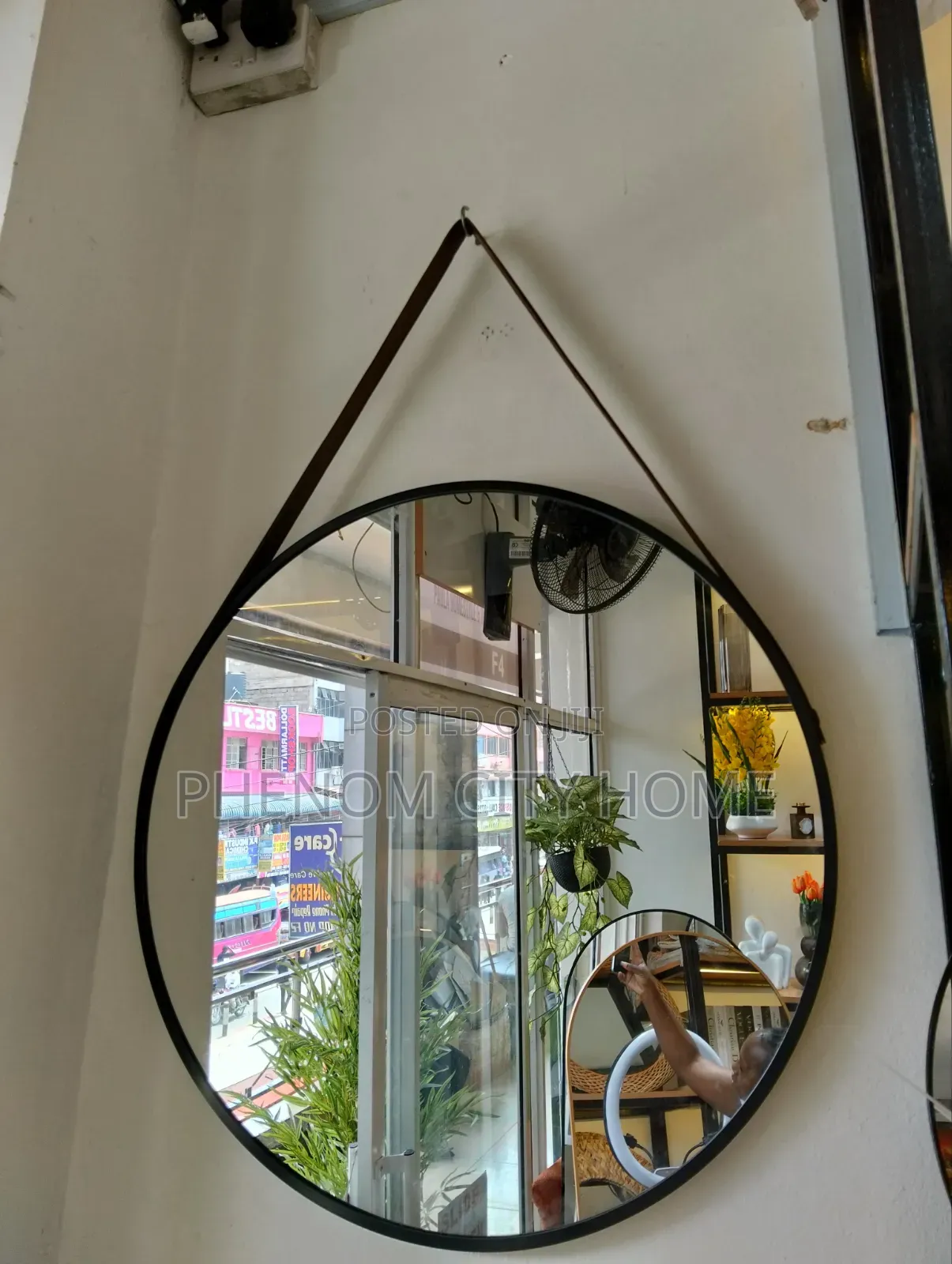 Minimalist Nordic Round Decor Mirror