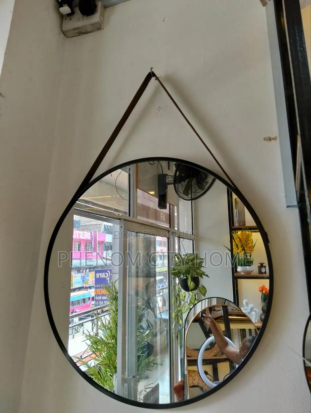 Minimalist Nordic Round Decor Mirror - thumbnail 3