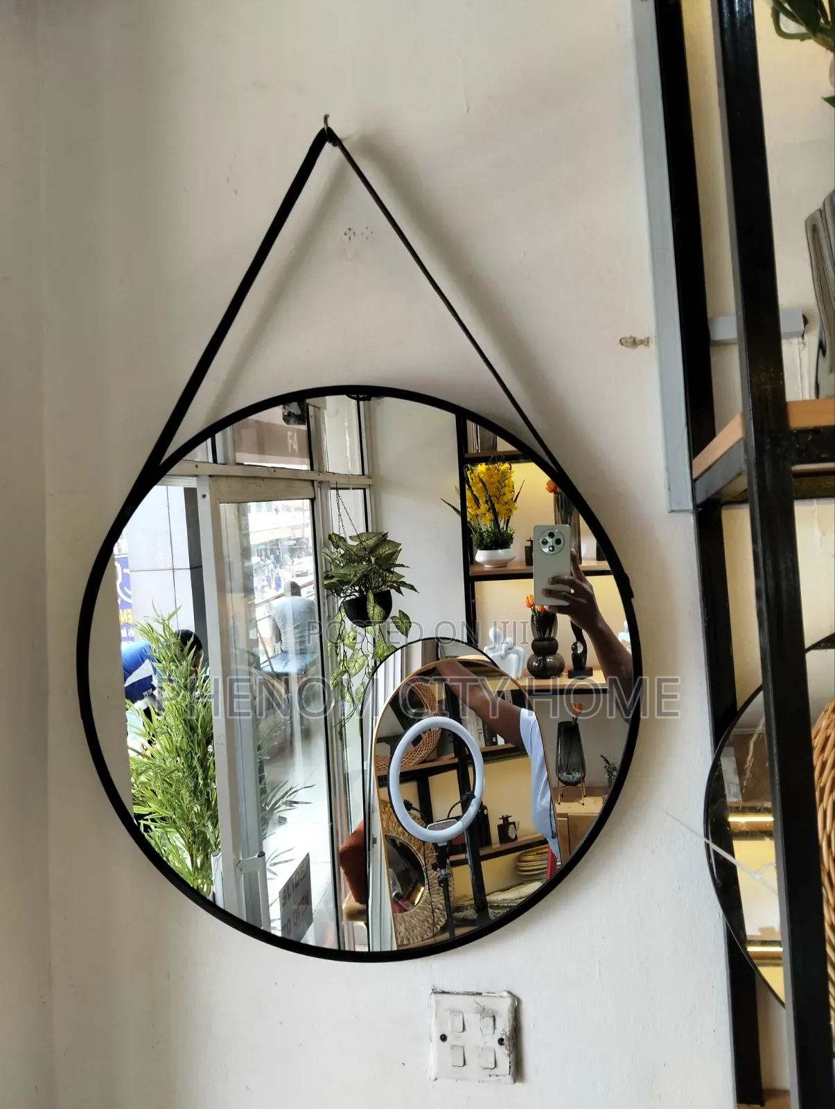 Minimalist Nordic Round Decor Mirror