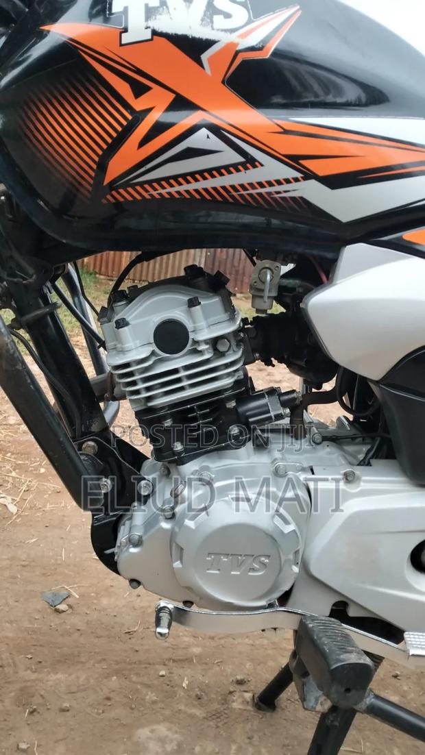 TVS HLX Plus ES 2023 Black - thumbnail 3