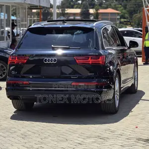 Audi Q7 2019 Black